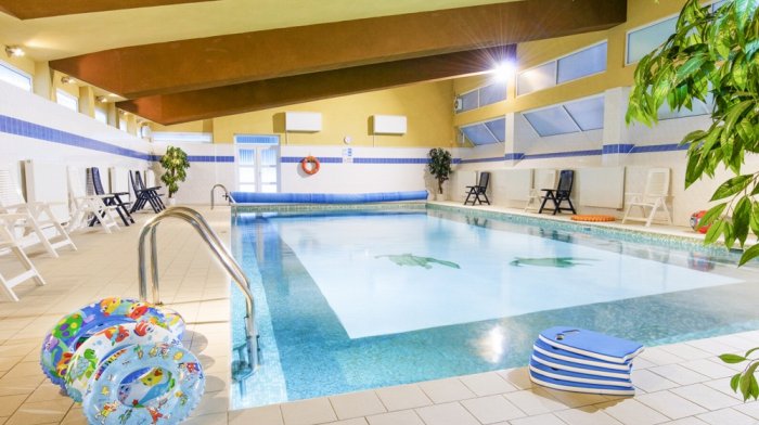 Dovolenka v unikátnom rodinnom rezorte pod Tatrami s wellness a vstupom na všetky športoviská