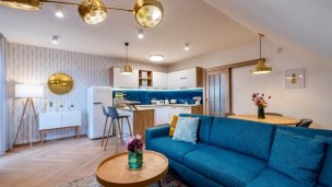 AC Cactus Luxury Apartment High Tatras Zdroj: https://www.dovolenkavapartmane.sk/ponuka/ac-cactus-luxury-apartment-high-tatras-velka-lomnica/ AC Cactus Luxury Apartment High Tatras Zdroj: https://www.dovolenkavapartmane.sk/ponuka/ac-cactus-luxury-apartment-high-tatras-velka-lomnica/