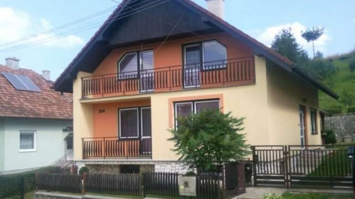 APARTMÁN PRI SLOVENSKOM RAJI Iliašovce 1 APARTMÁN PRI SLOVENSKOM RAJI Iliašovce 1
